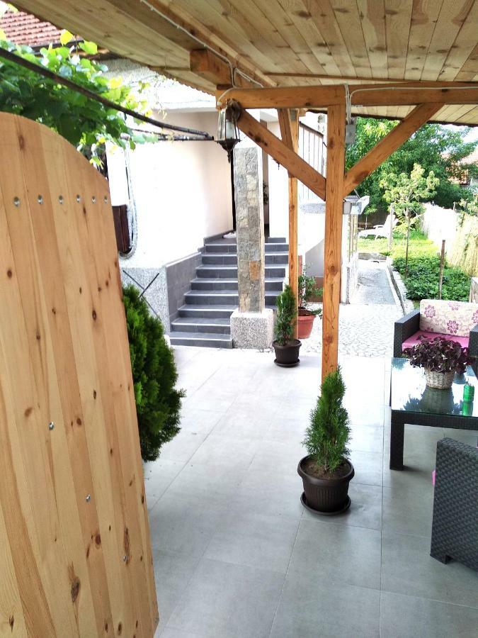 Къща Карби Kŭrdzhali Exteriér fotografie